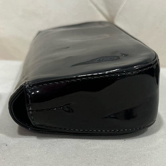 LOUIS VUITTON LV LOGO GOLD BLACK PATENT LEATHER SOBE CLUTCH BAG PURSE - Picture 8 of 13